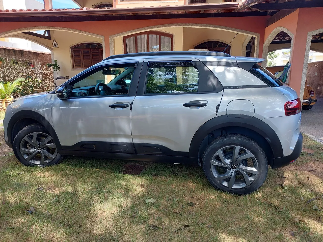 Citroen C4 Cactus 1.6 Feel 2020. Estado de novo.