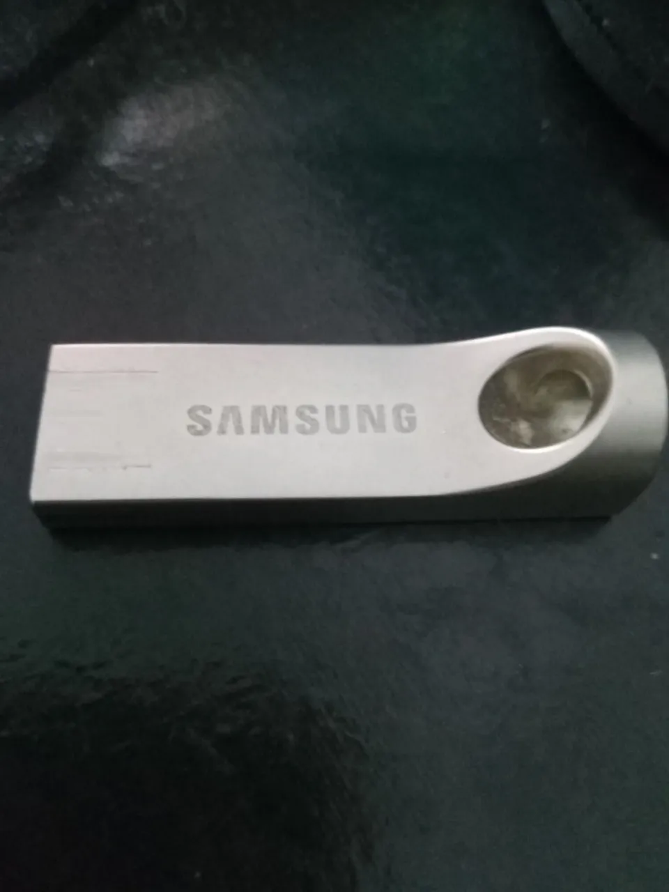 Pen Drive Samsung com Mega show de despedida do Black Sabbath