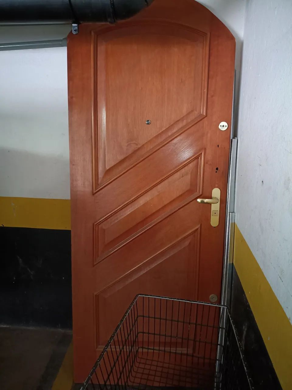 Porta de madeira64962170399490120