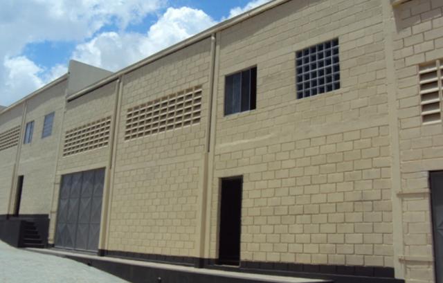 Cond. 1 loja e 4 Galpões de 2000m² Novos. Lauro de Freitas - Foto 2