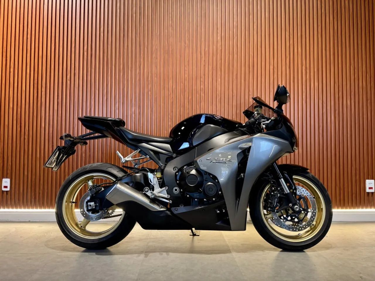 HONDA CBR 1000 RR 2009 - Foto 2