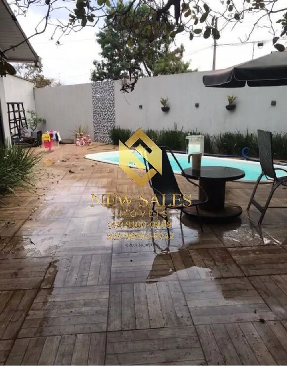 Casa com 3 Quartos sendo uma suíte e Localização privilegiada !! - Foto 2