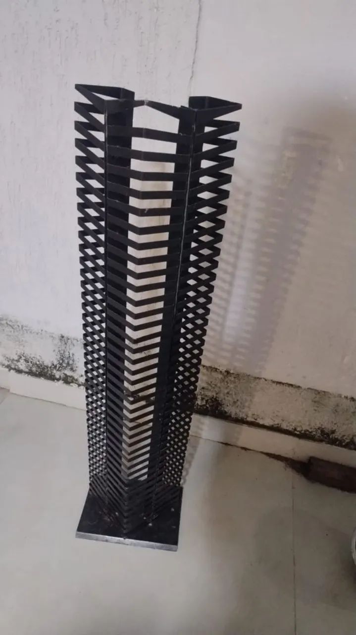 Porta cd's com capacidade para 150 cd's 