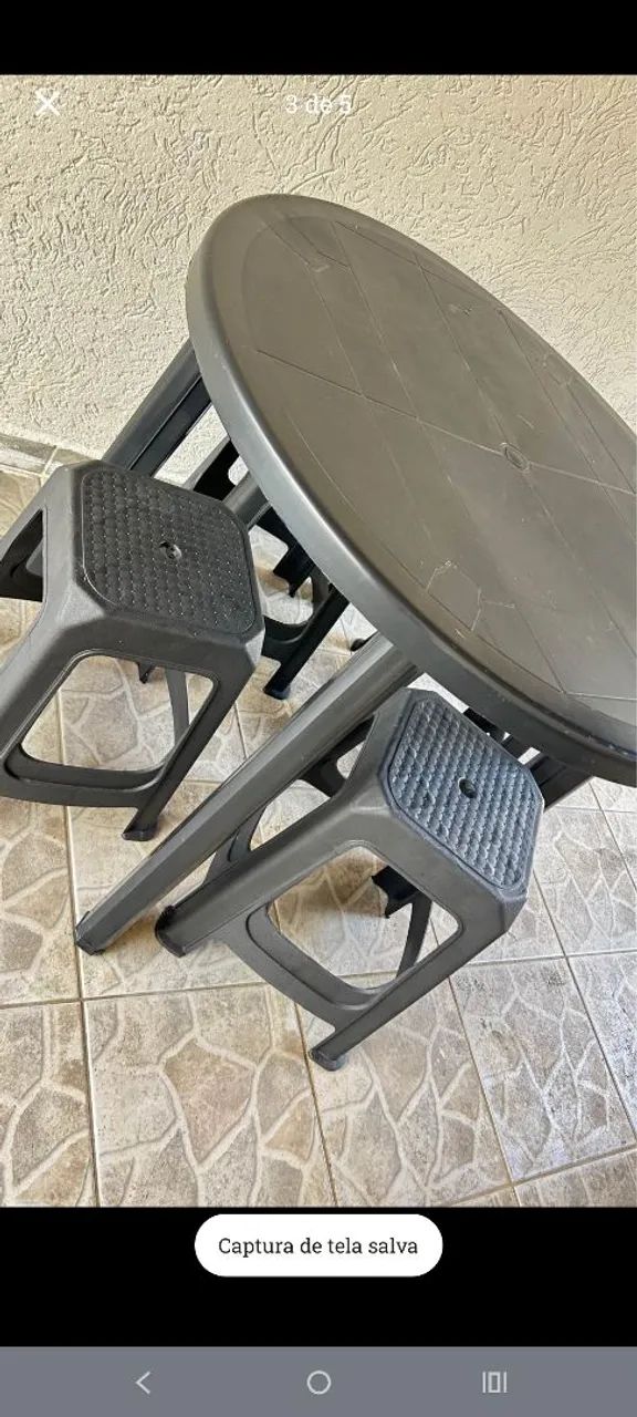 Mesa plastico com 4 banquetas  - Foto 3
