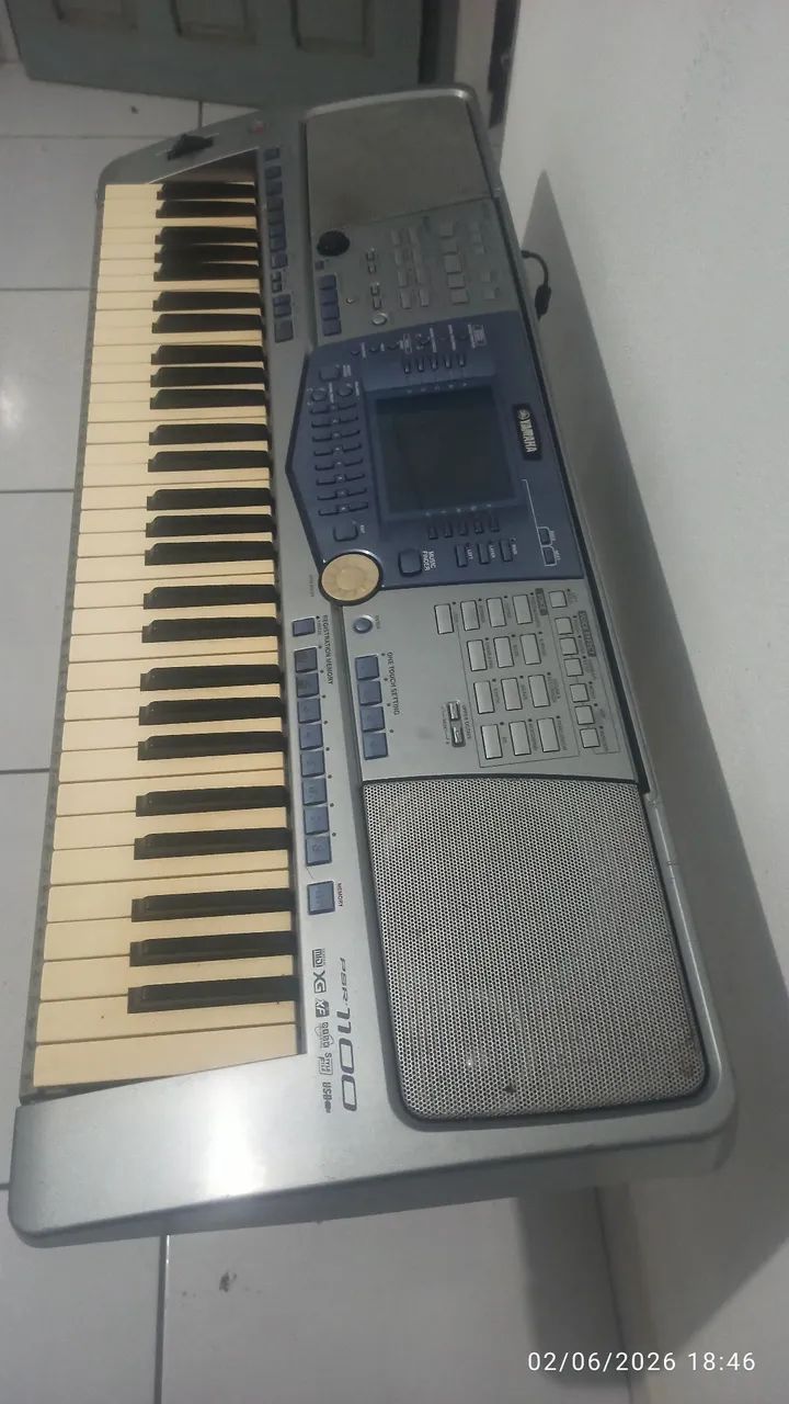 Vendo esse teclado muito top 