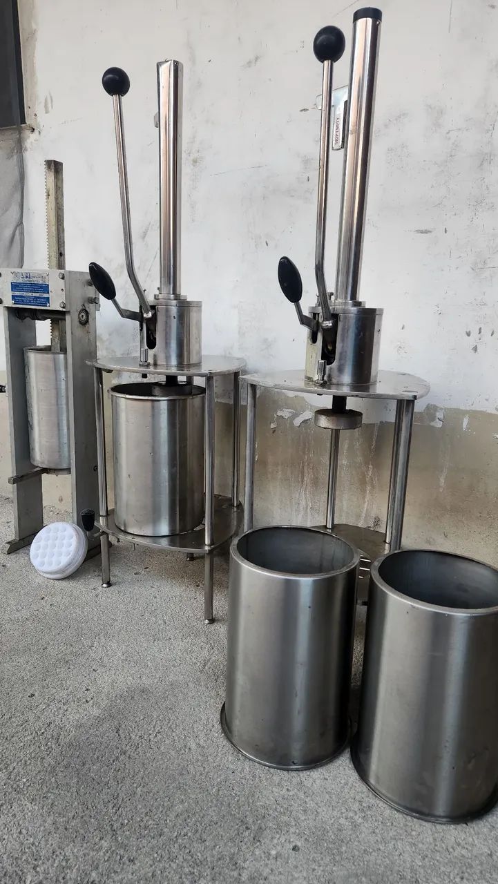 Maquina de churros profissional  pouco usada 