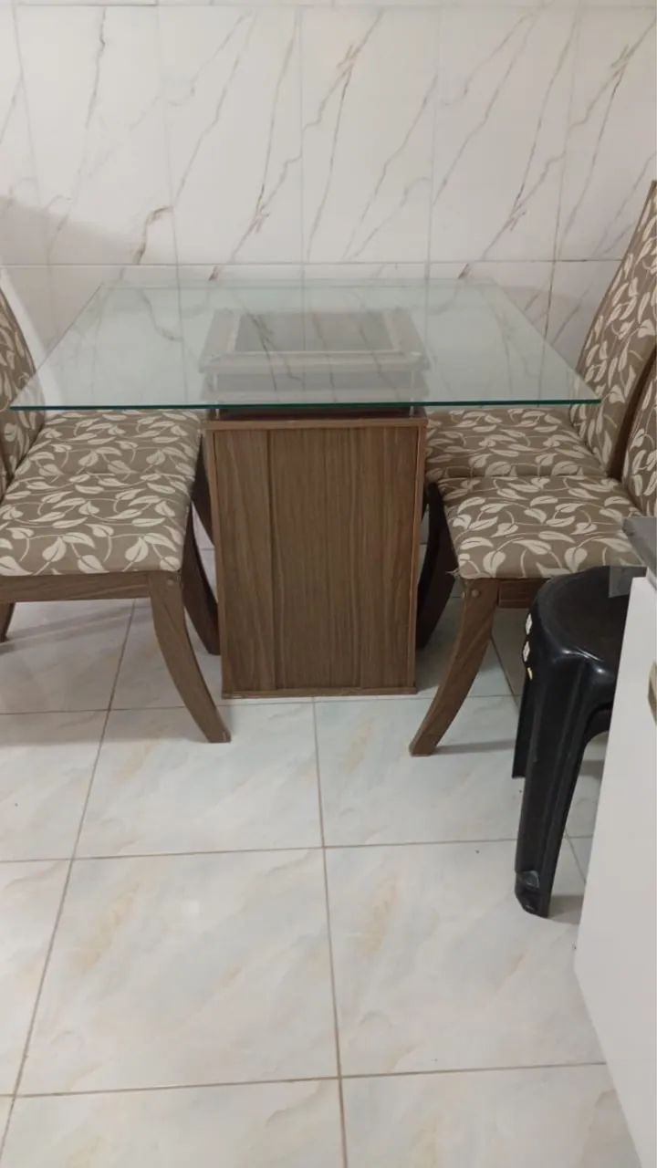 Mesa sem cadeira 