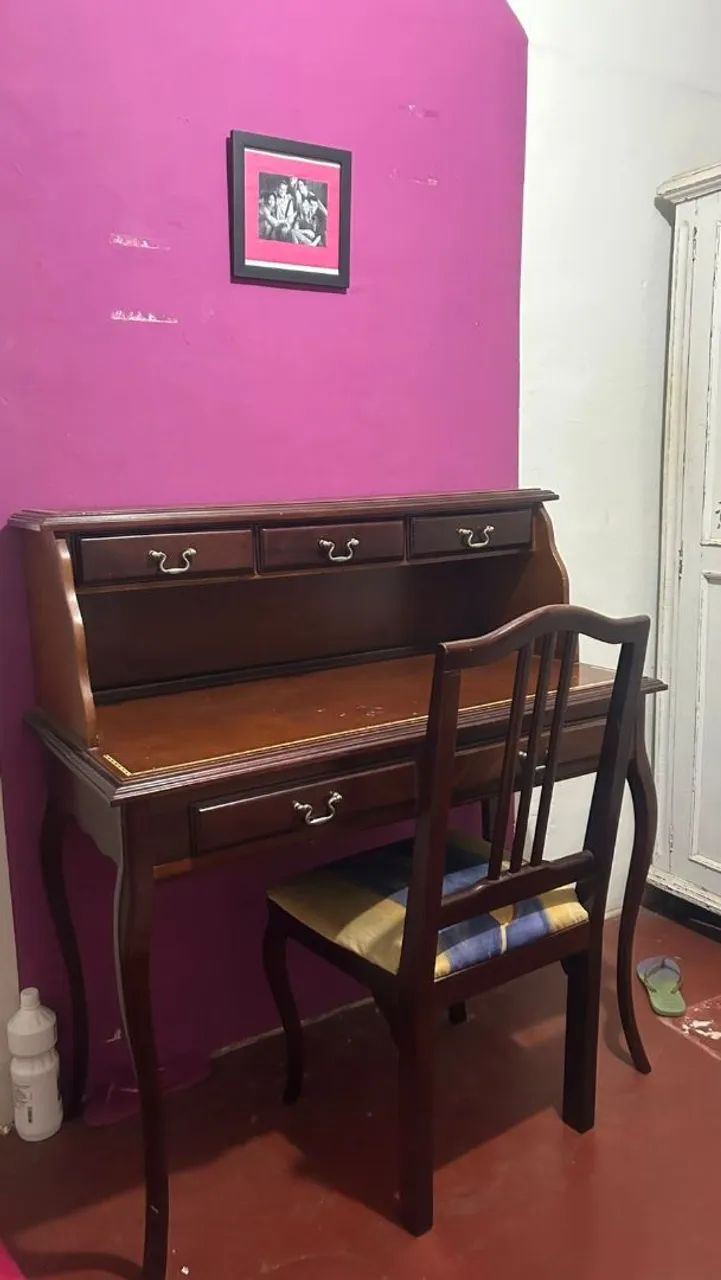 Escrivaninha com cadeira - Foto 3