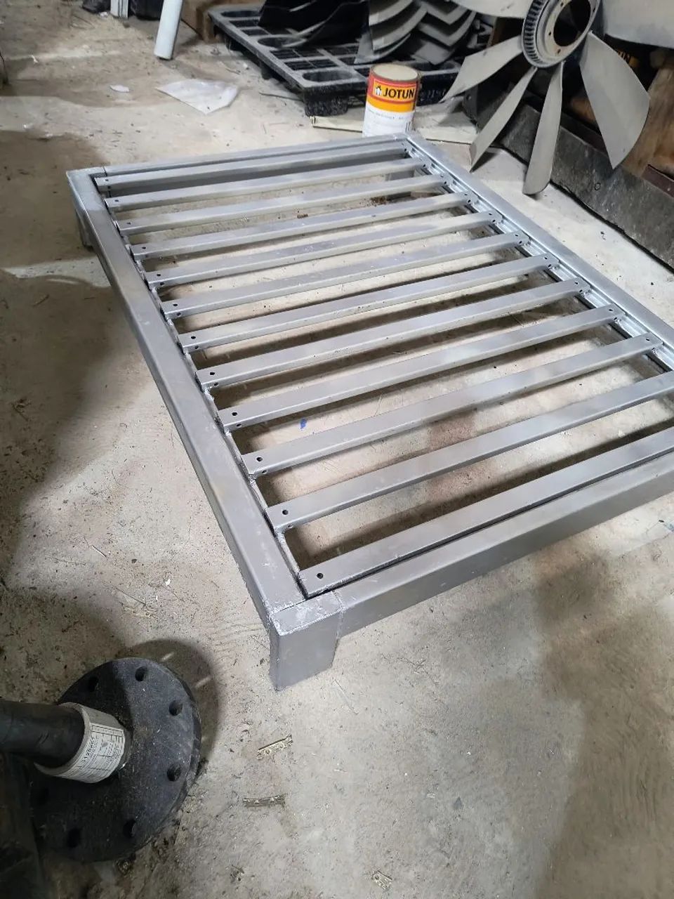 Pallet De Aço Para Frente De Loja Robusto e Resistente  - Foto 5