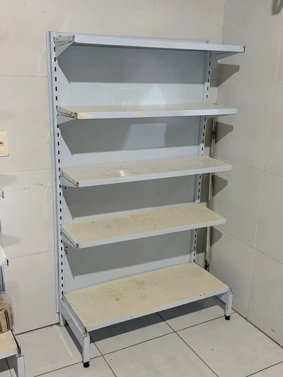 Prateleiras  - Foto 4