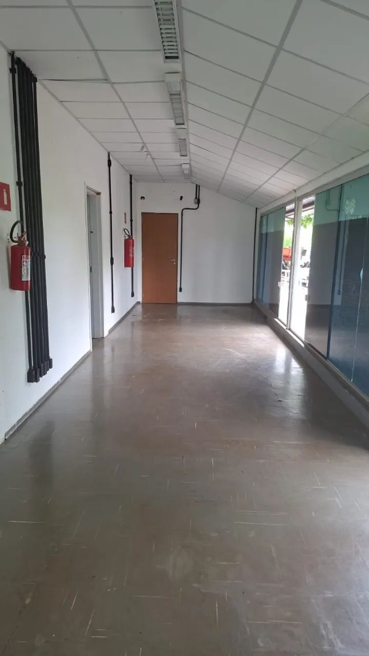 Sala Comercial Granja Marileusa com 50 m2, com estacionamento. 