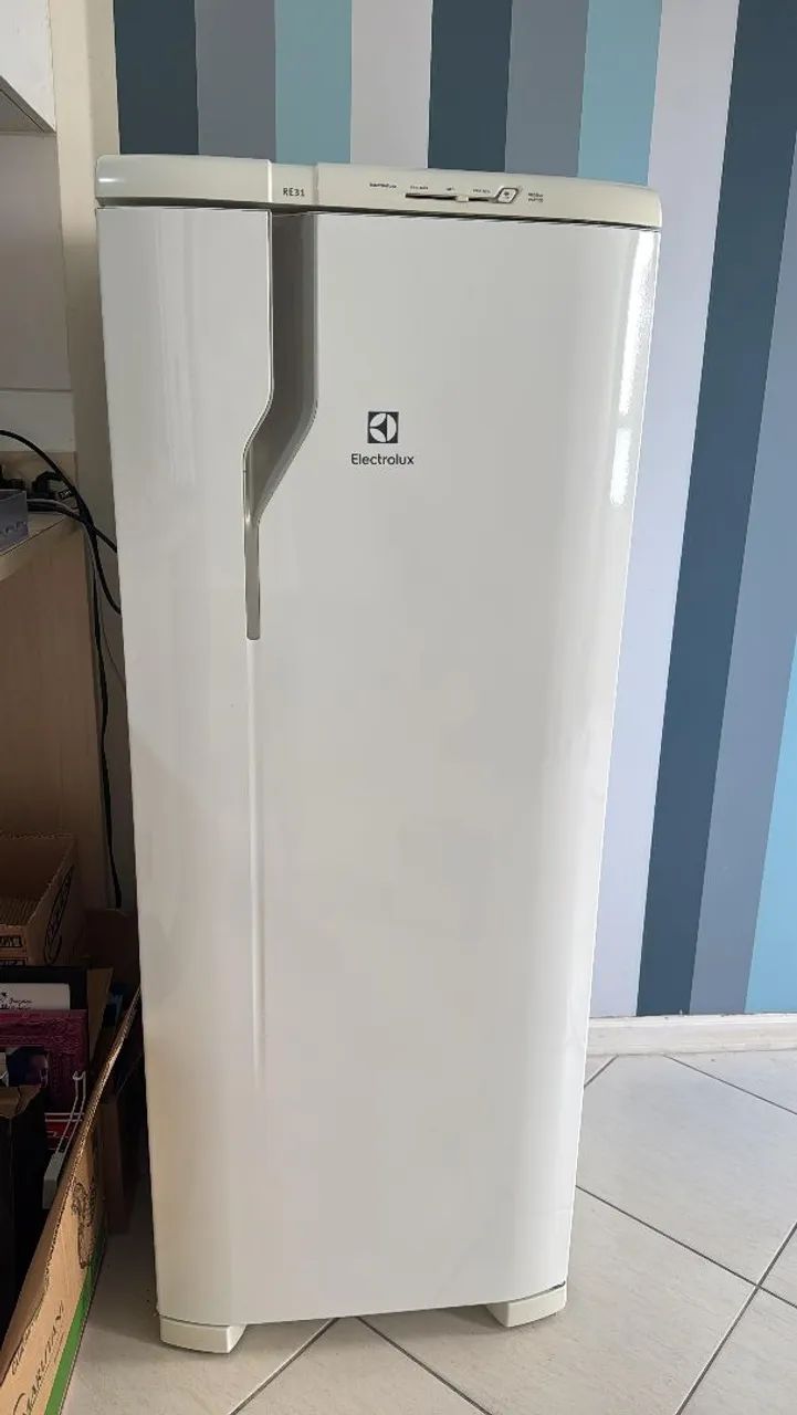 Geladeira Electrolux RE31 - Foto 2