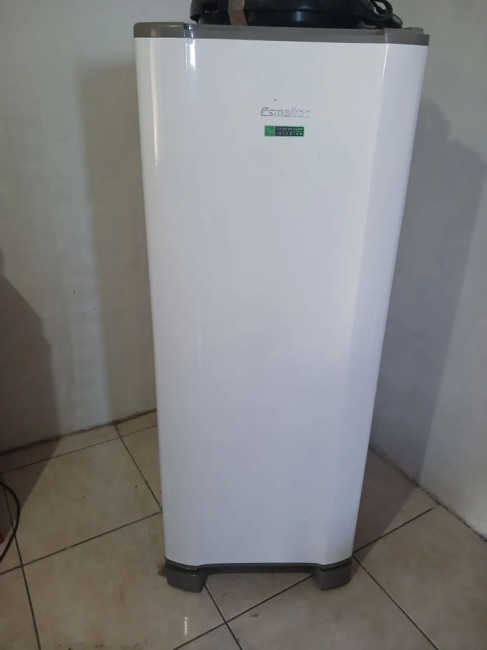 Geladeira Esmaltec