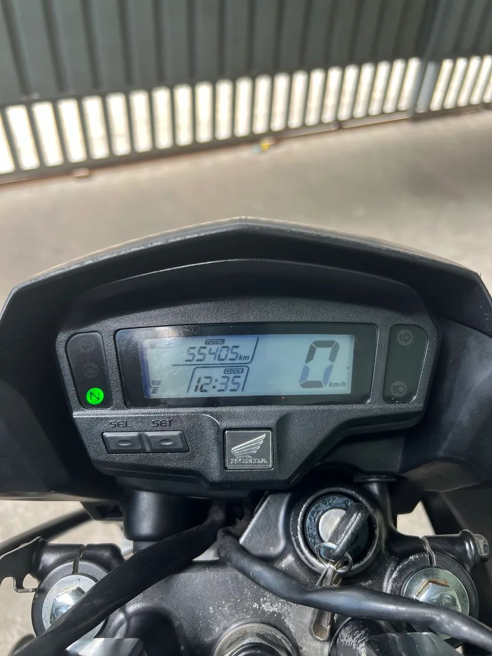 Bros 160 preta 