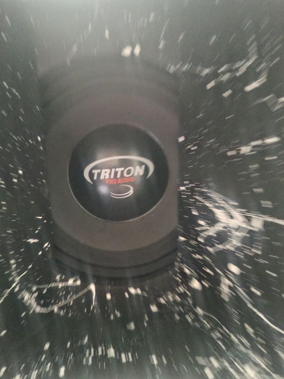 Caixa com medio grave triton 8" 