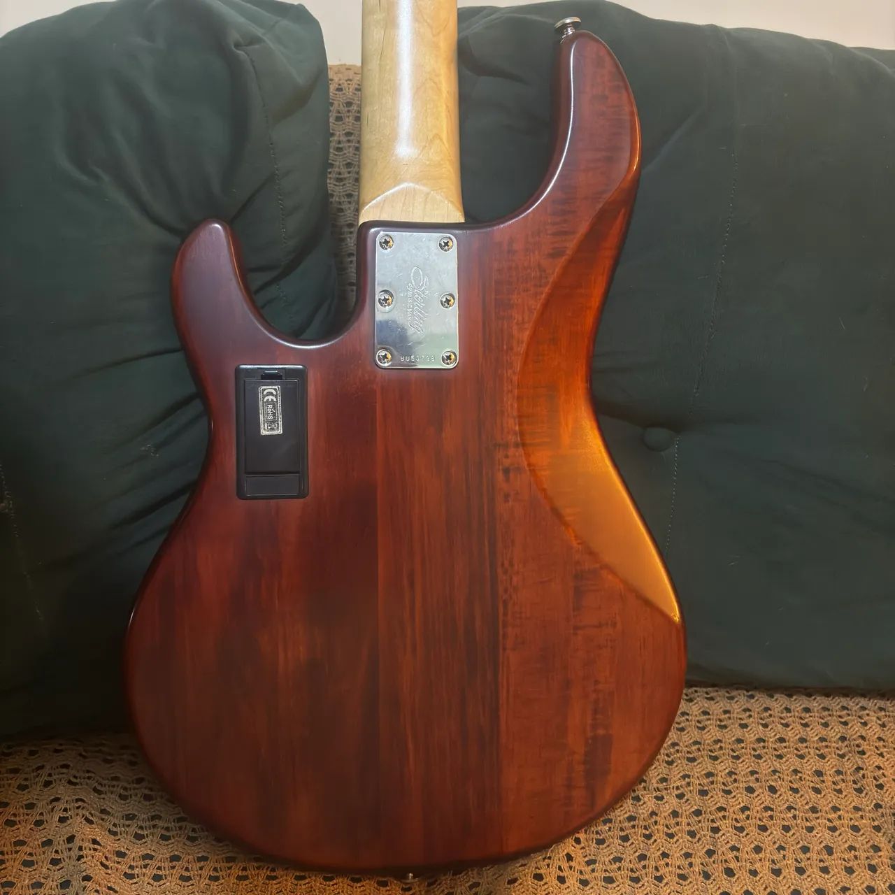 Baixo Sub Sterling 5c - Cap e circuito Seymour Duncan - Foto 2