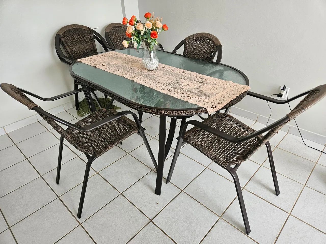 Conjunto de mesa e cadeiras de jardim 