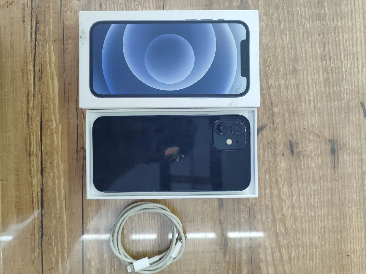 iPhone 12 - 64GB único Dono Perfeito - Celulares e Smartphones