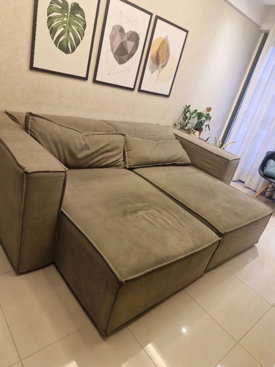 Sofá retrátil, em suede - Foto 2