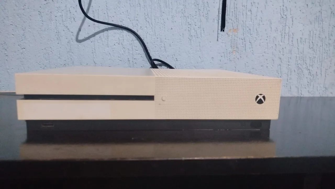 TROCO OU VENDO XBOX ONE S
