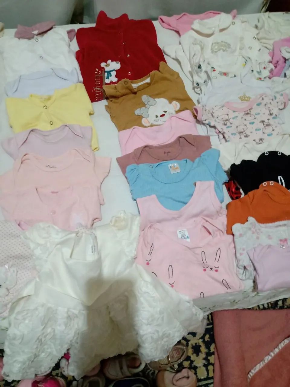 Roupas infantis e sapatinhos 2
