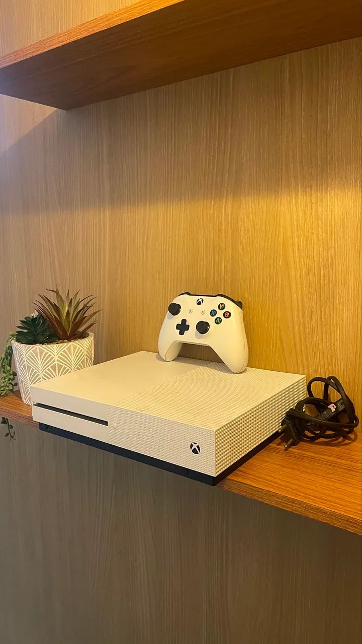 Xbox One S 1TB + Controle Original - Funcionando Perfeitamente! - Foto 4