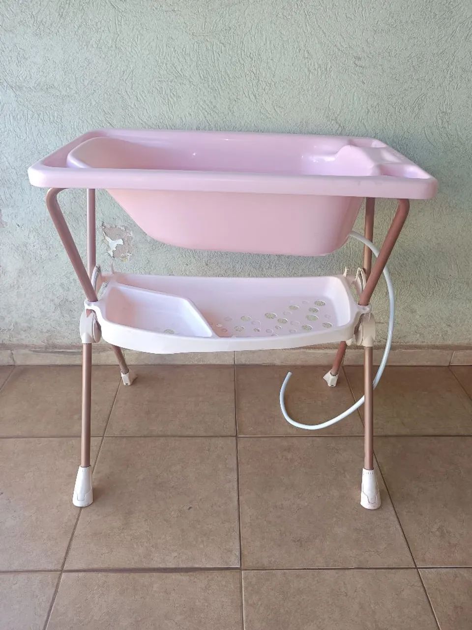 Banheira com suporte e porta objetos Galzerano rosa - Foto 2