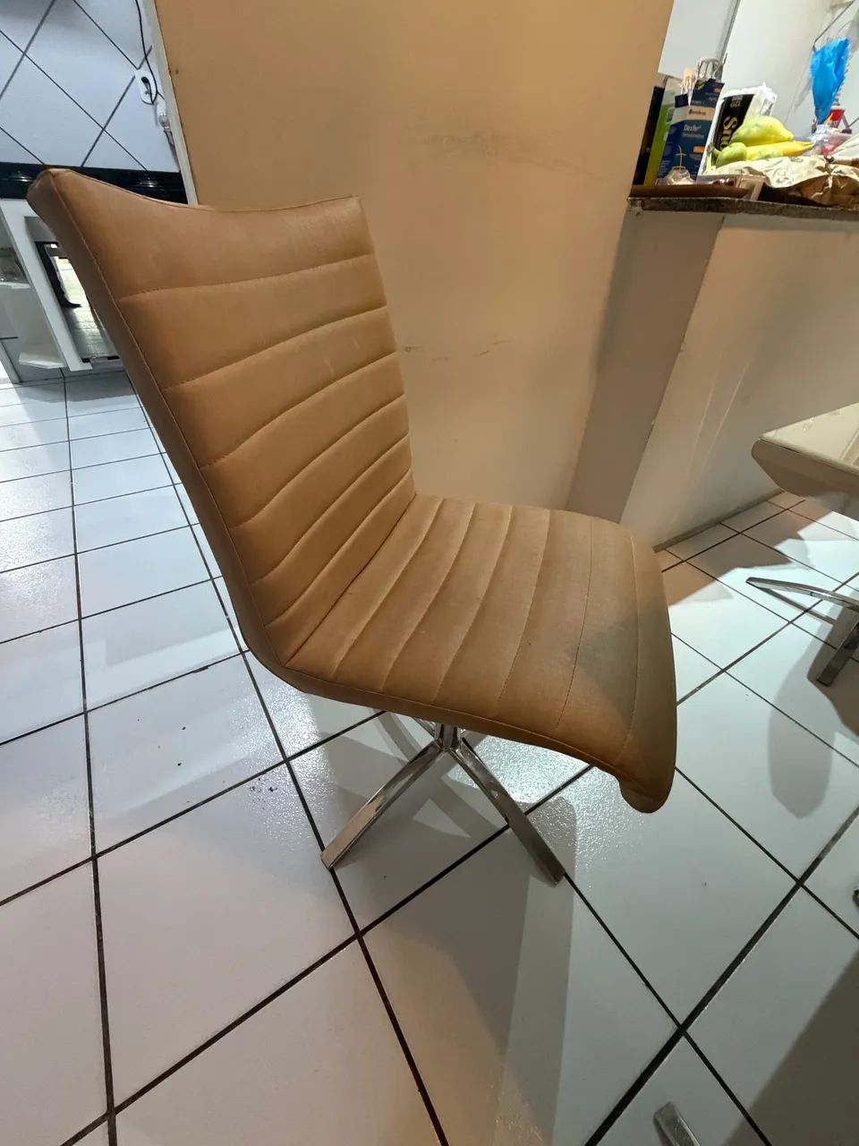 6 cadeiras com pé aço inox  - Foto 3