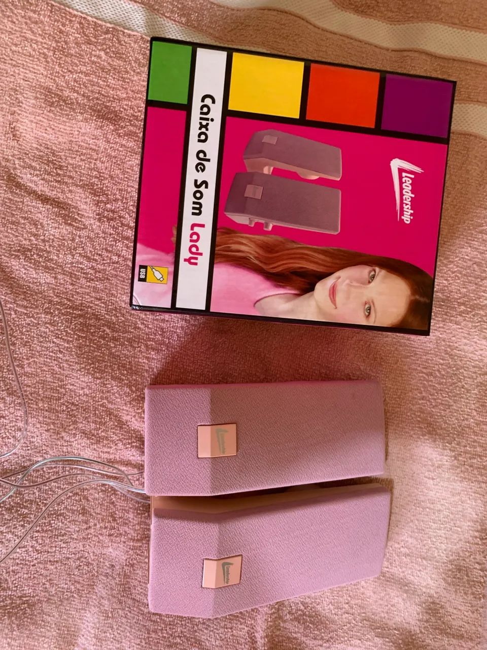 Caixinha de som rosa para pc 