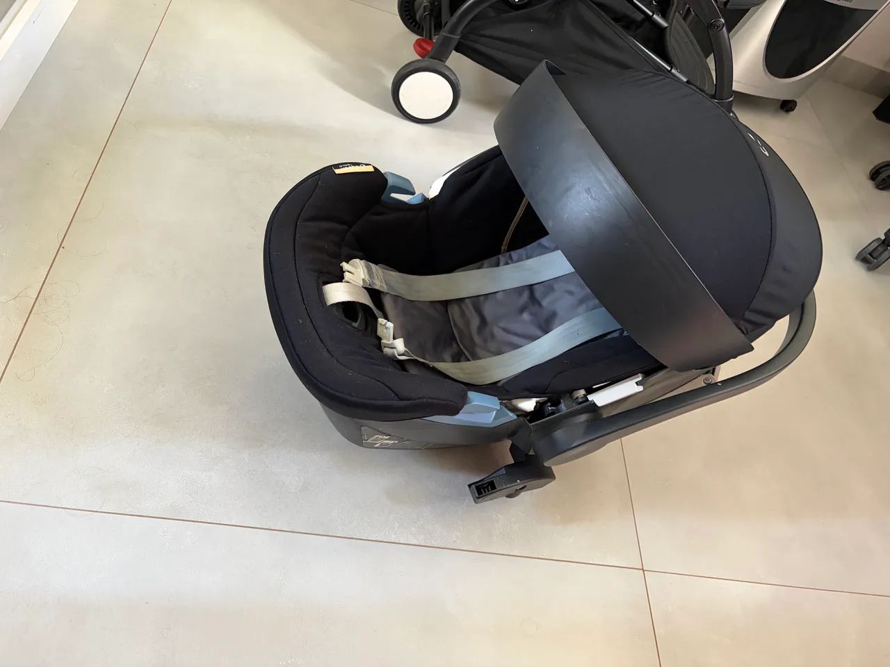 Carrinho yoyo com bebê conforto cybex - Foto 2