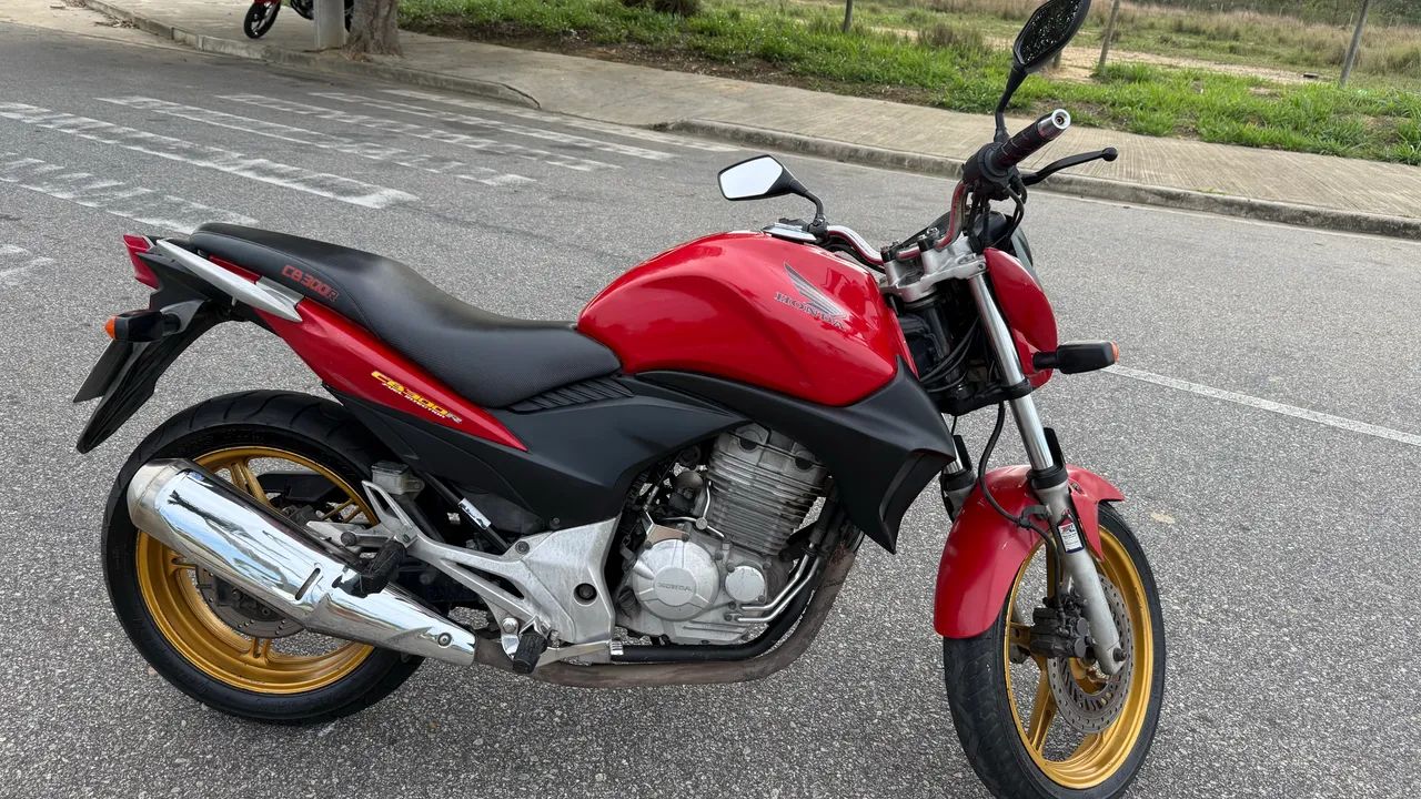 Vendo CB 300  - Foto 2