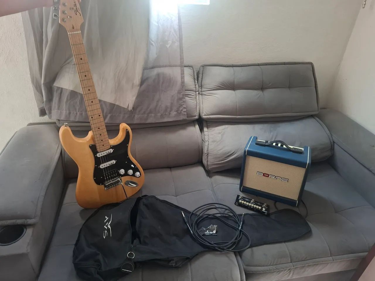 Vendo guitarra nova 