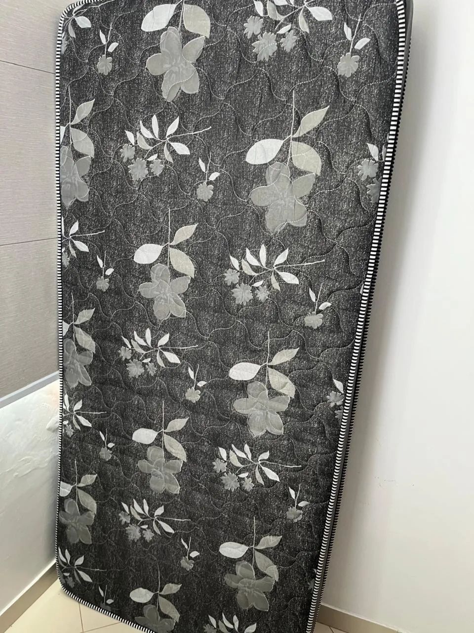 Cama de solteiro - Foto 2