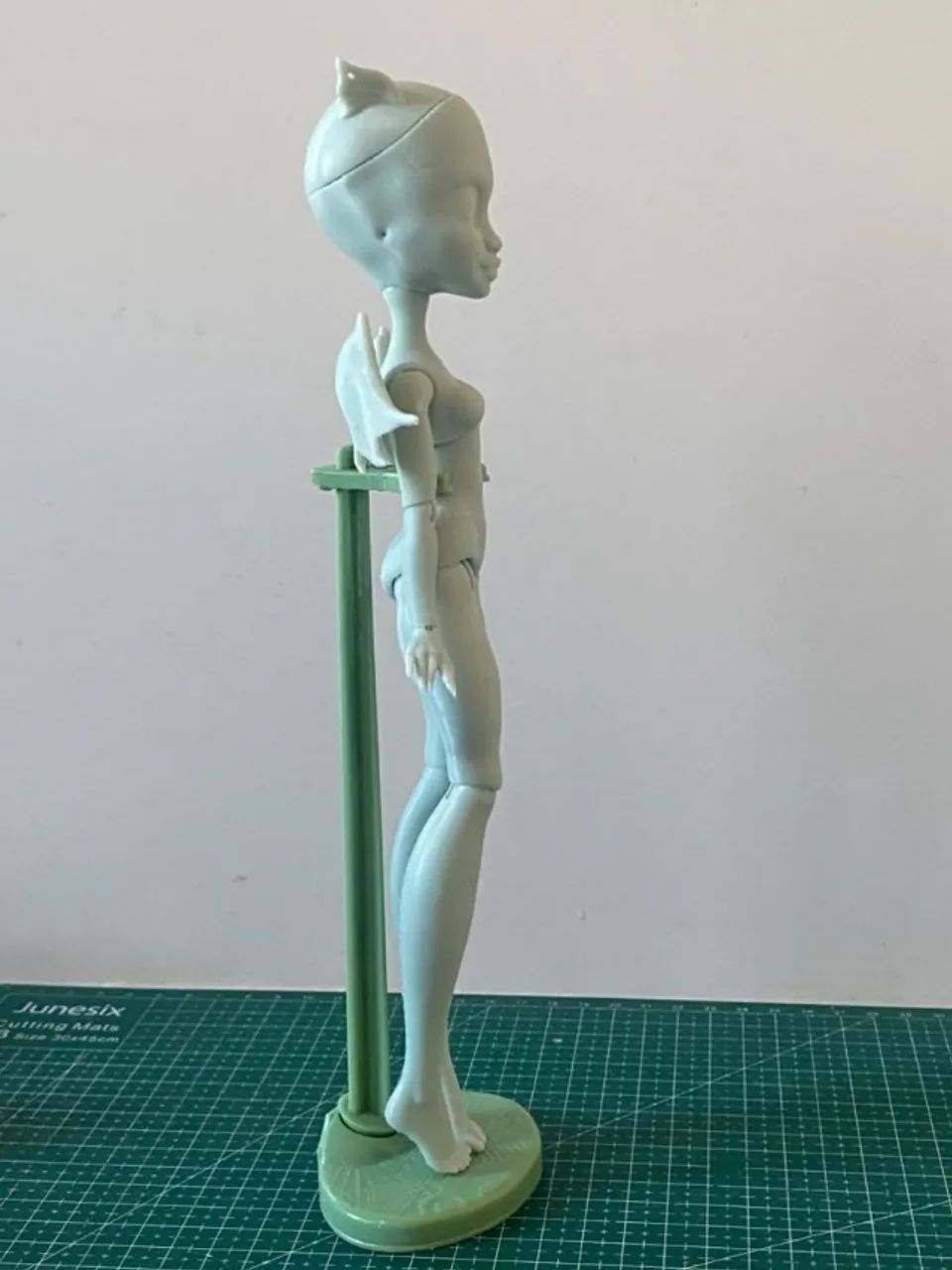 Rochelle Boneca Monster High G3 - base custom cinza escuro - Foto 2