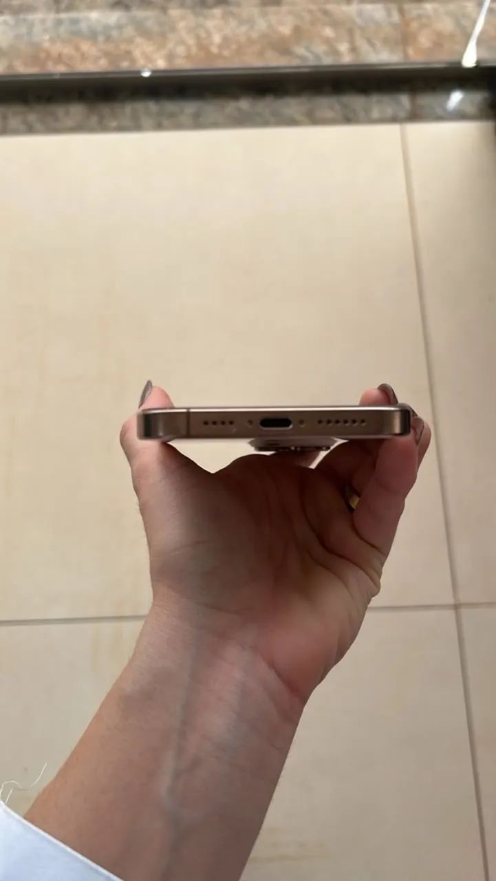 iPhone 16 pro max gold 256gb  - Foto 3
