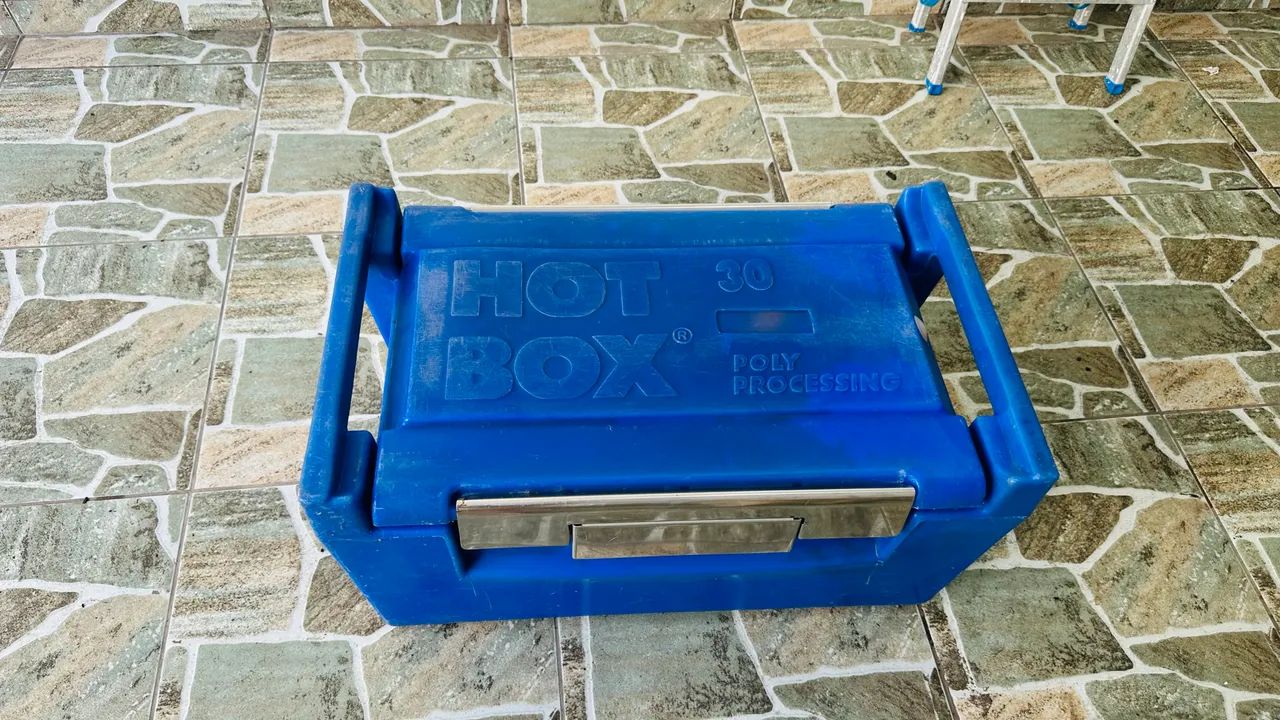  Caixa Térmica 30 Litros 