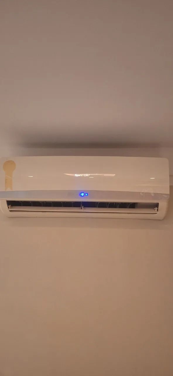 VENDO AR-CONDICIONADO COM DEFEITO