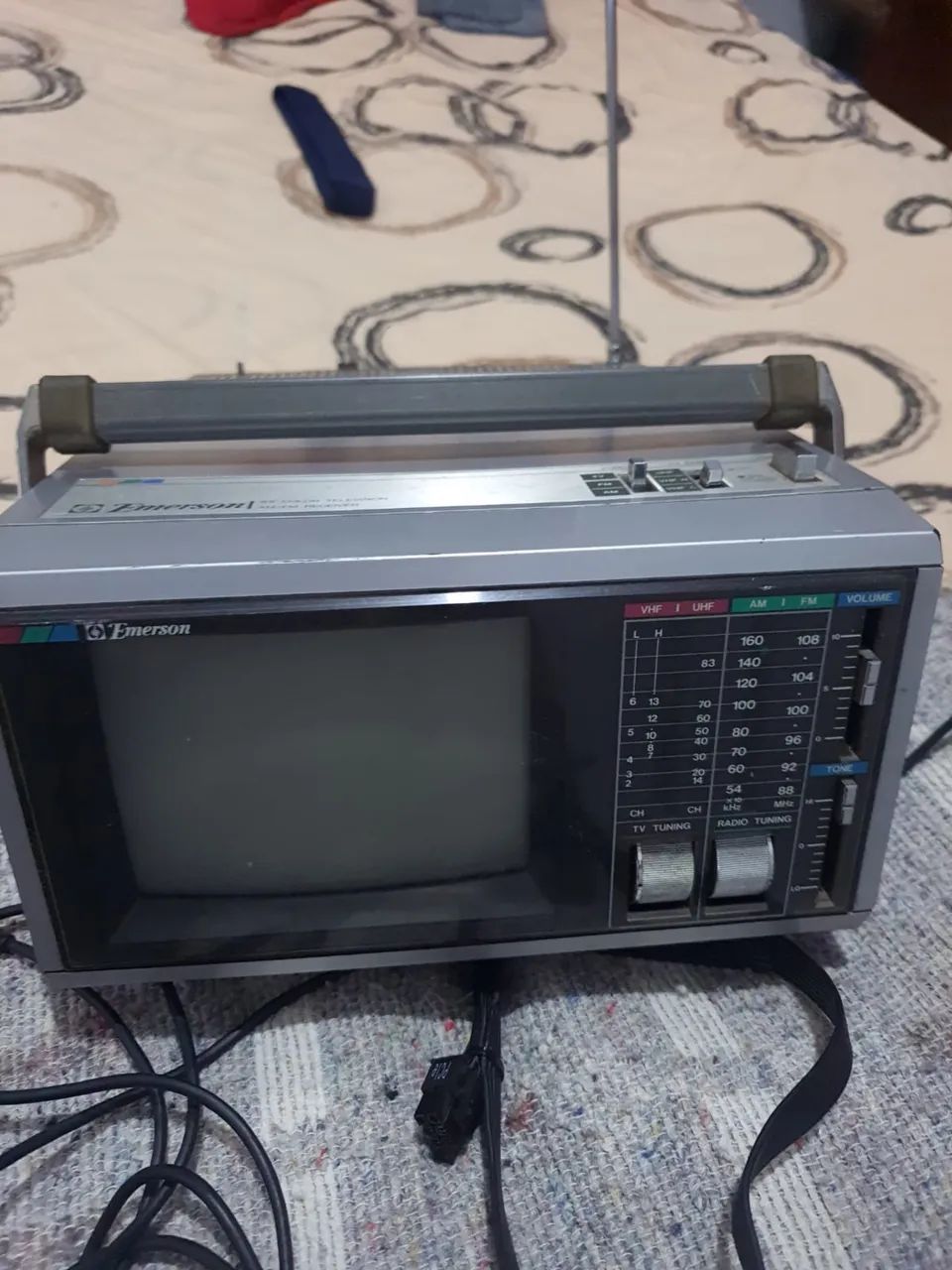 TV CRT Emerson PC5A AM FM