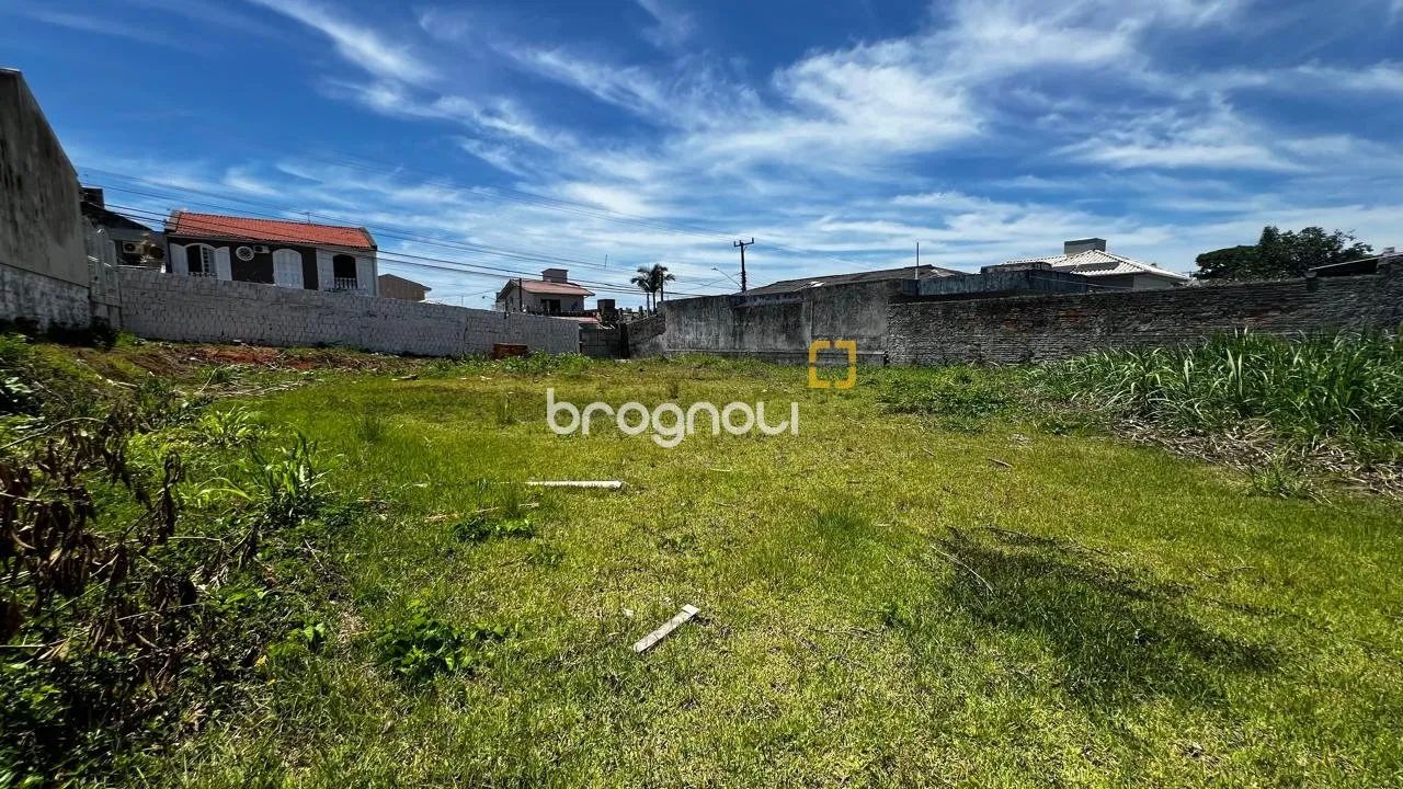 Terreno com 600 m² em Capoeiras