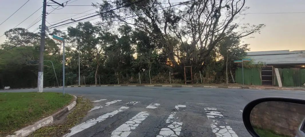 Lindo terreno na Granja Viana