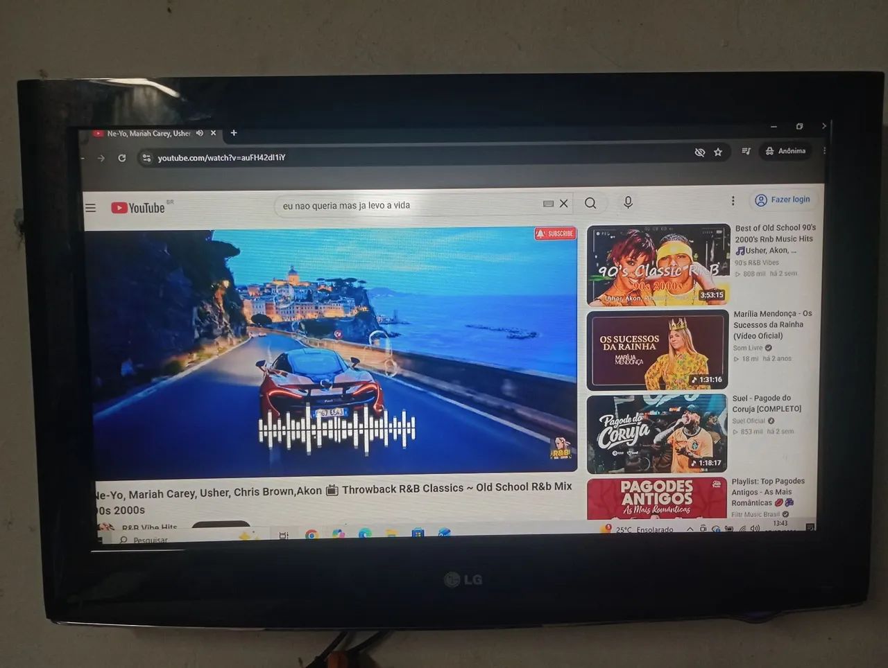 Vendo  LCD 32 polegadas funcionando perfeitamente conversor integrado retira em minha casa