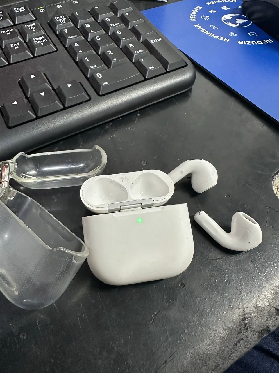 AirPods 4 - Foto 2