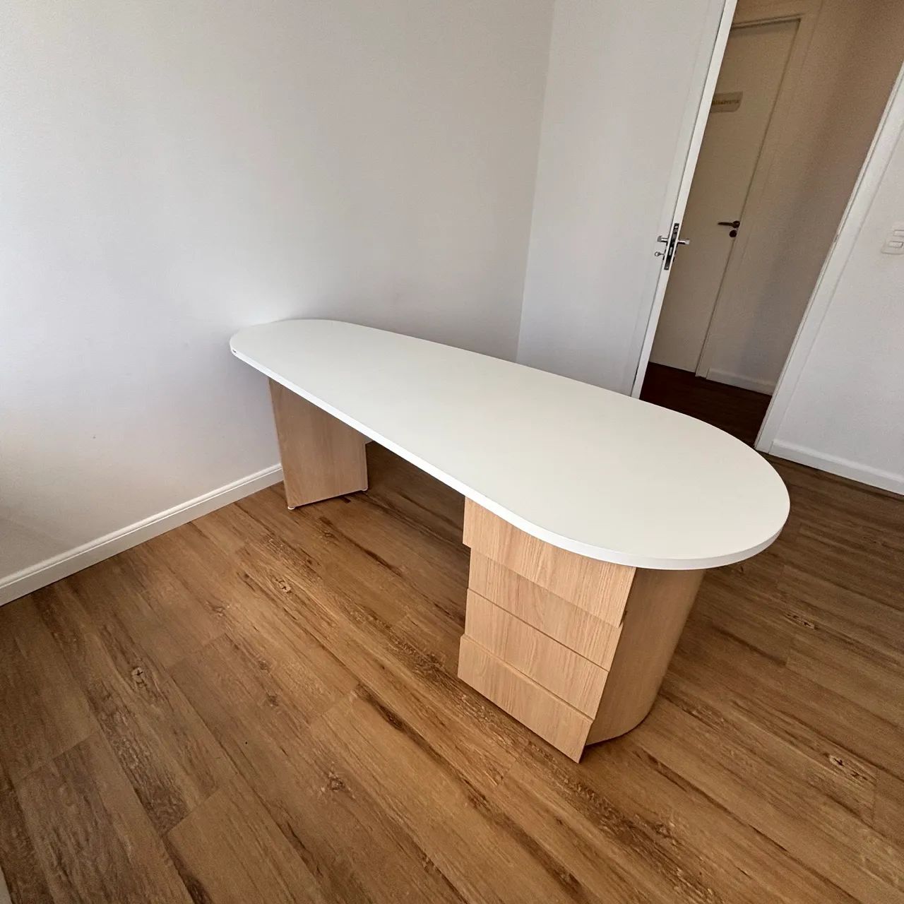 Mesa escritório Ovale