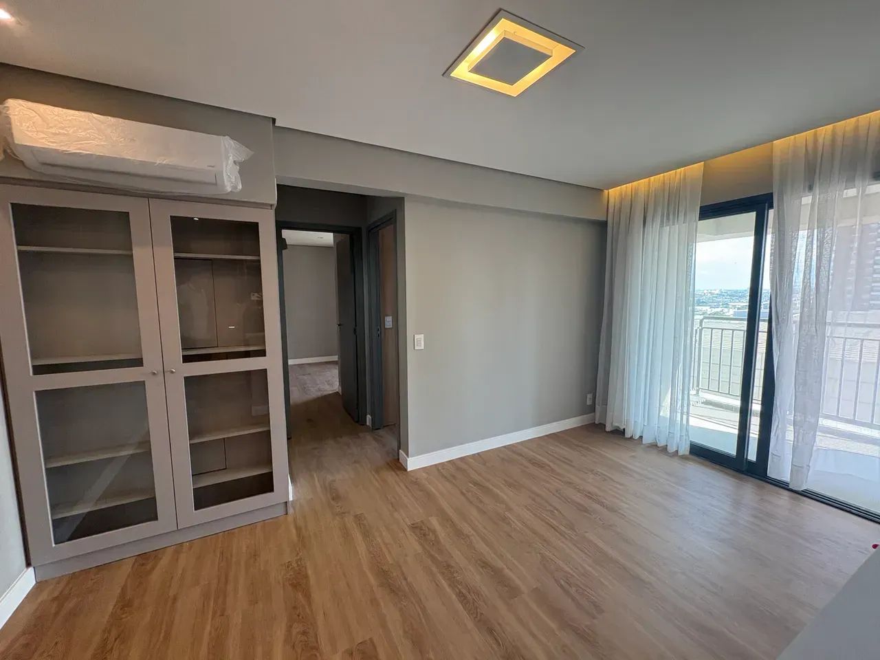 Apartamento 02 dormitórios com ar condicionado - NOVO - 1ª Locação - Foto 2
