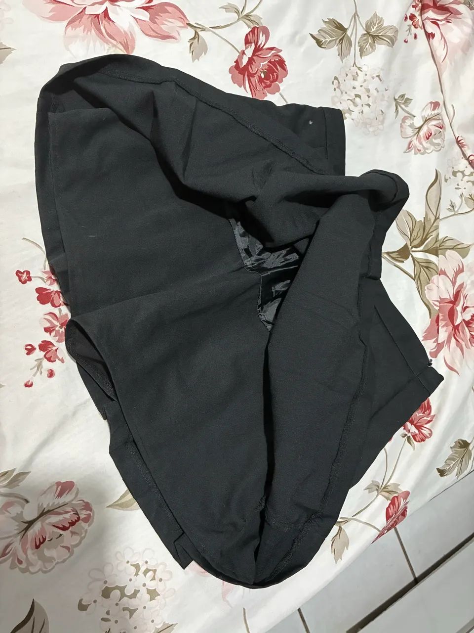 Short saia preta plissada