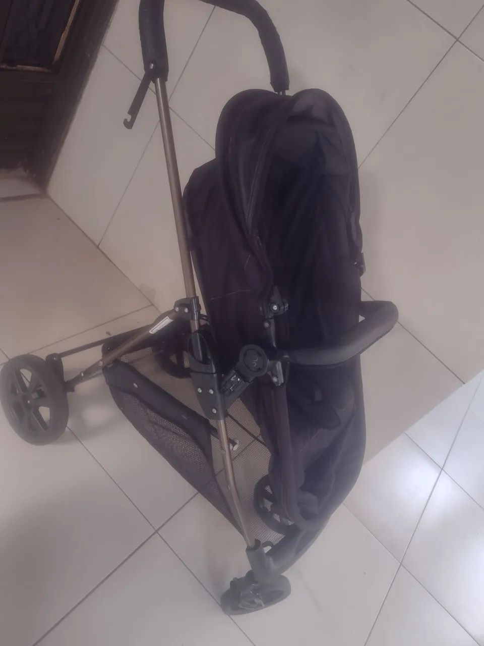 Carrinho de bebê Galzerano praticamente novo