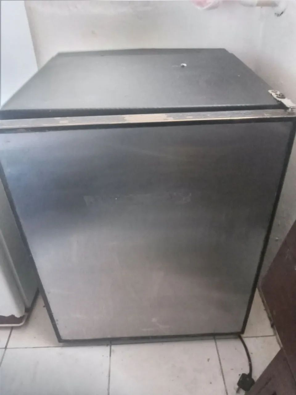 Frigobar usado funcionando perfeitamente