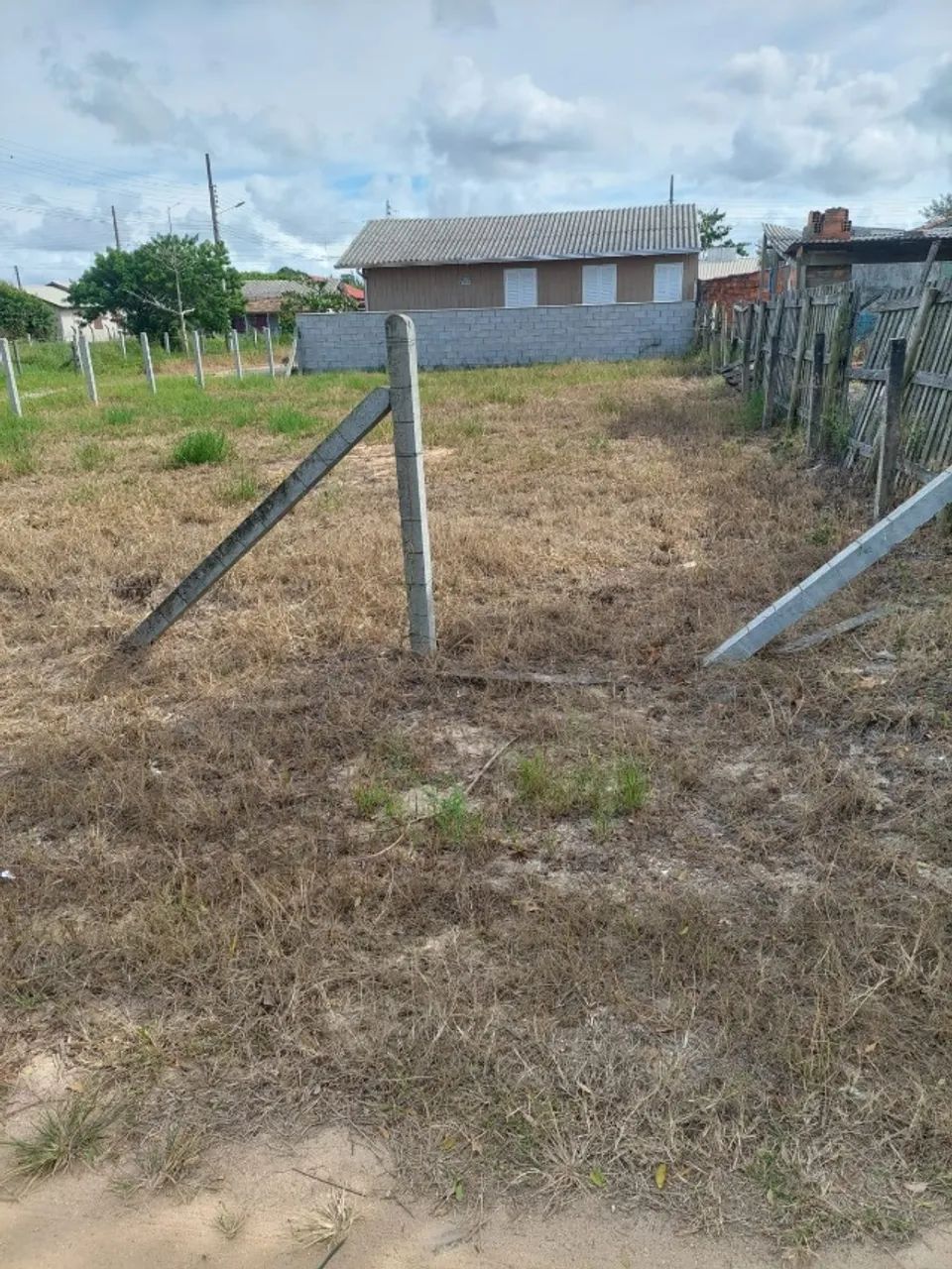 Vendo Terreno Jaguaruna Camacho 300m² Com registro de imovel. - Foto 2