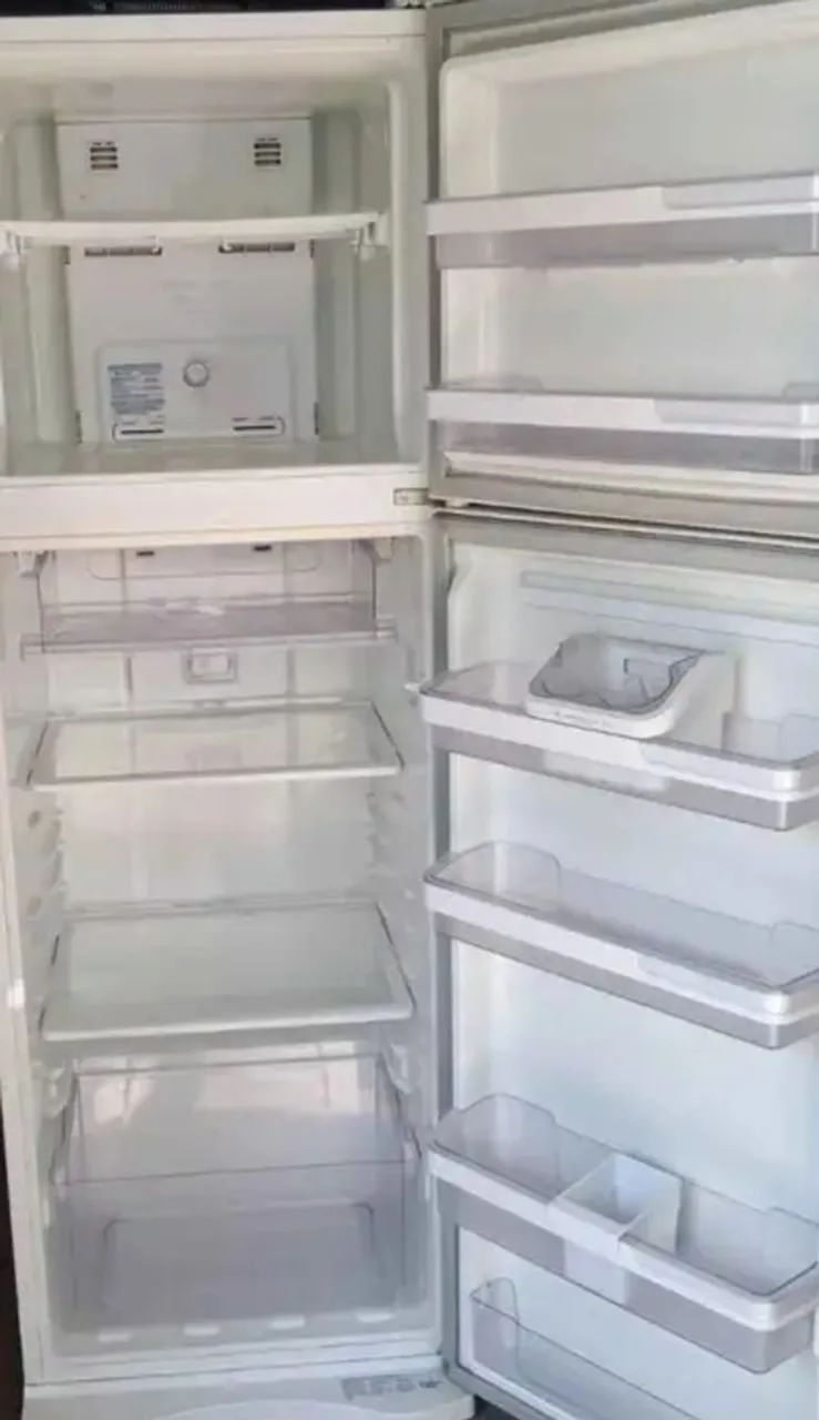 GELADEIRA SEMI NOVA - Foto 4