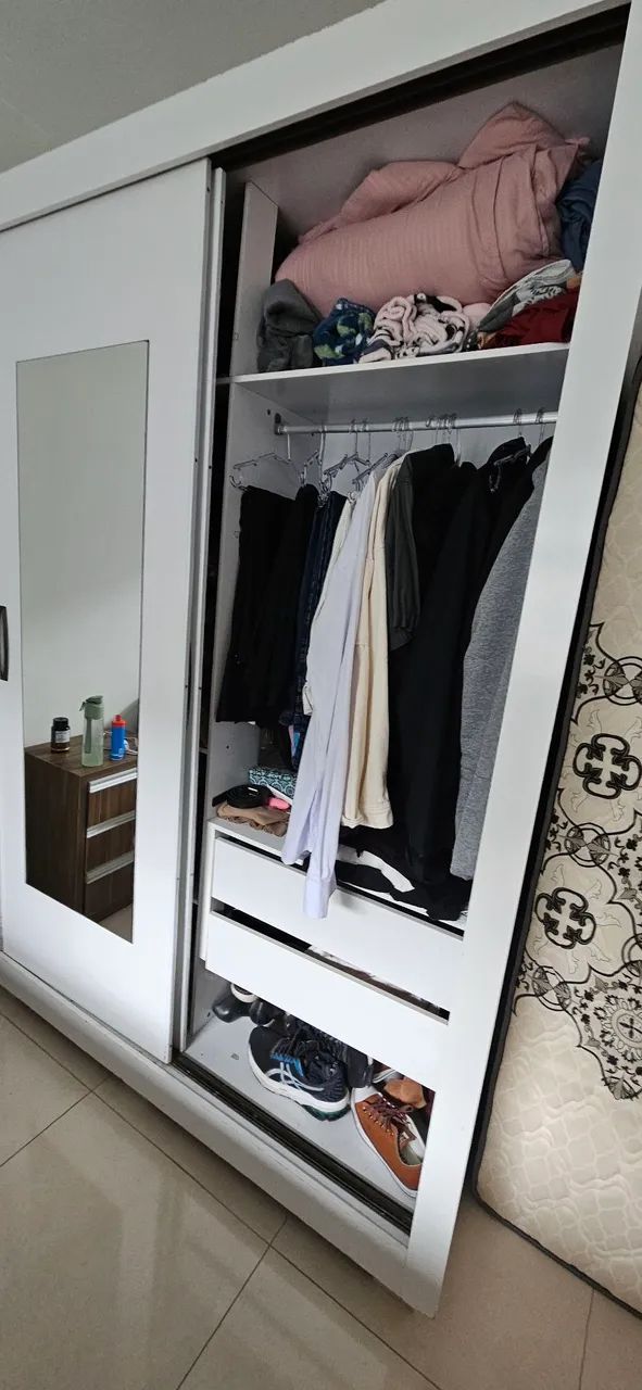 Doação guarda-roupas e rack sala - Foto 2